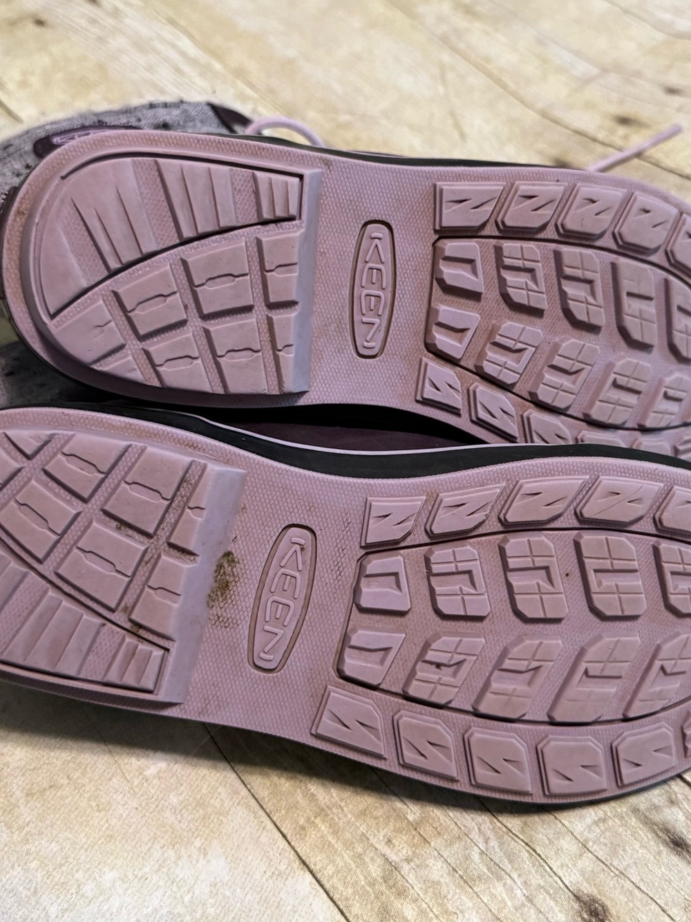 Keen Purple Waterproof Winter Boots - Girls size 4 - Picture 3 of 3